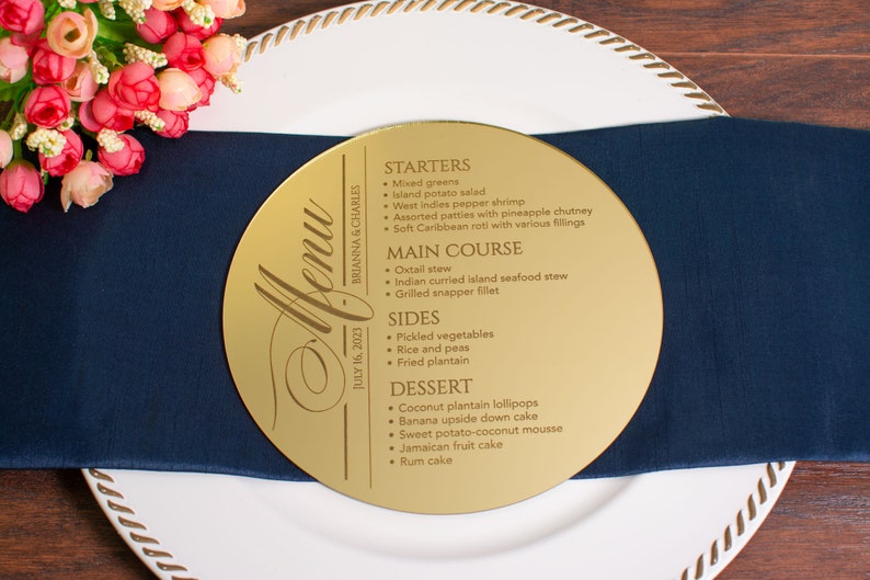 Mirror Acrylic Round Wedding Menu, 7" Wide. Gold Mirror Acrylic Menu. Personalized Wedding Engraved Mirror Menu